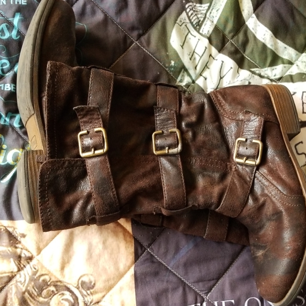 boots, mid calf